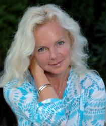 Lucinda Riley