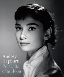Il fascino raffinato di Audrey Hepburn in mostra a Londra